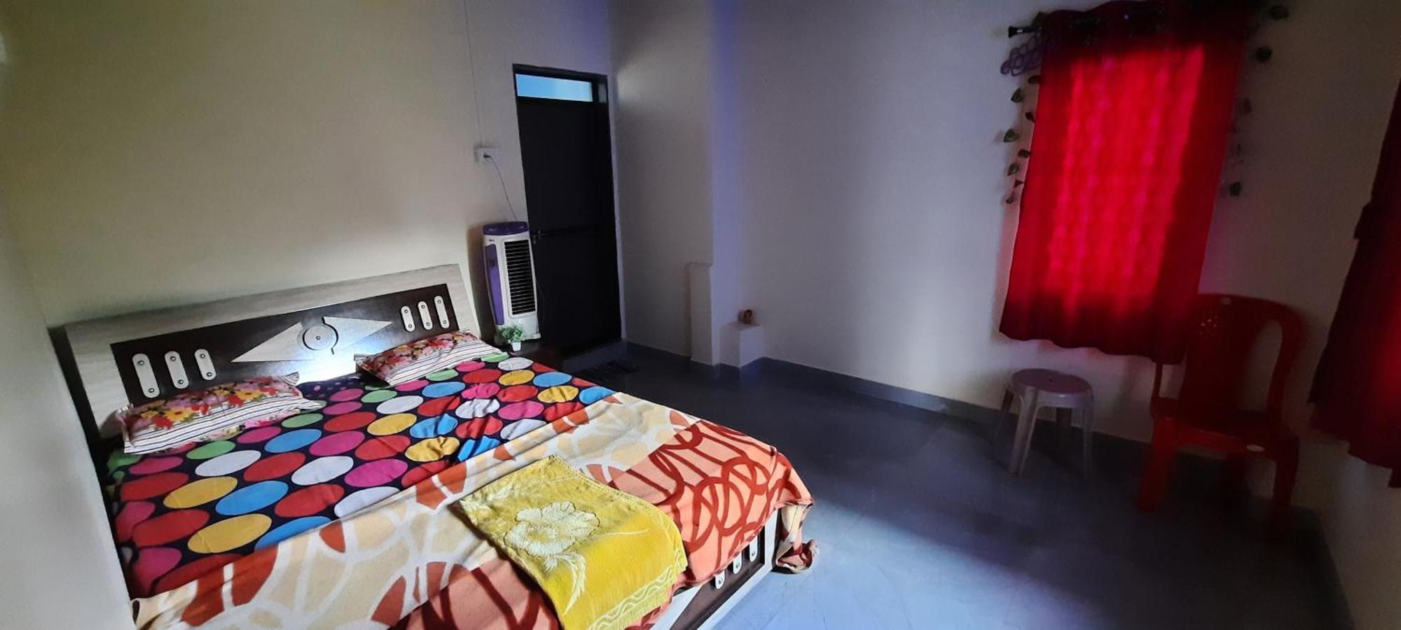 Costel Albergue Mālvan Exterior foto